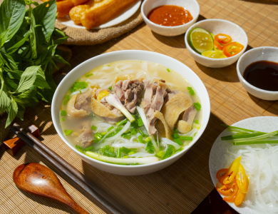 Trải nghiệm phở ngon Trần Não tại Phở Thăng Long Hà Nội