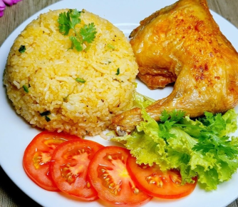 Cơm Gà Gốc Tư Đùi