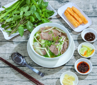 Phở Tái Nạm Gầu